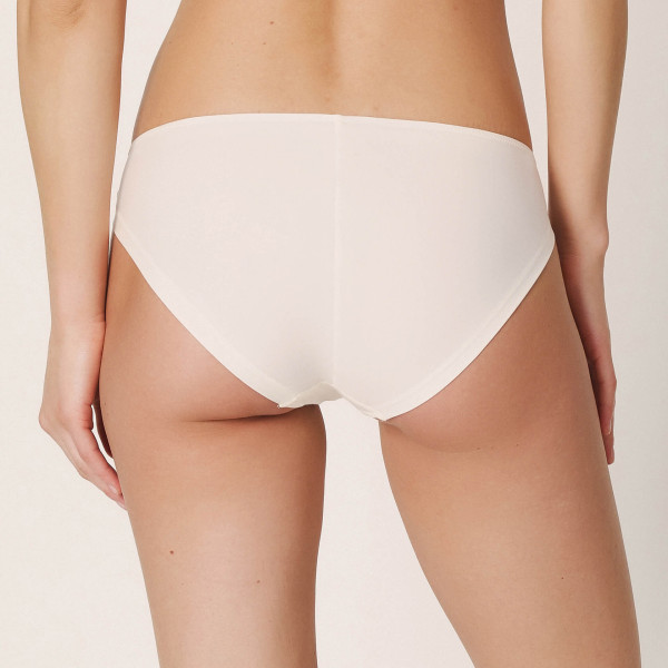 Marie Jo “BELLA“ Rioslip